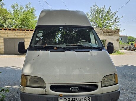 Ford Transit 2000