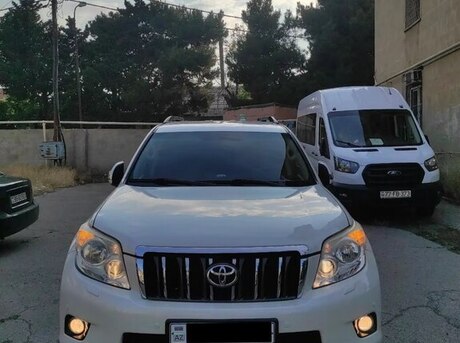 Toyota Land Cruiser Prado 2011