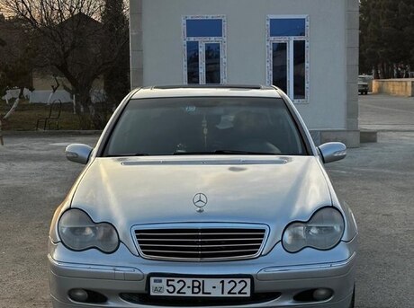 Mercedes C 200
