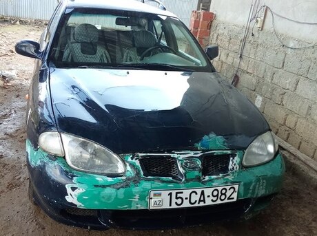 Hyundai Elantra 1999