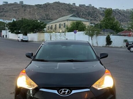 Hyundai Veloster 2011