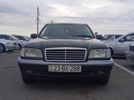 Mercedes C 200