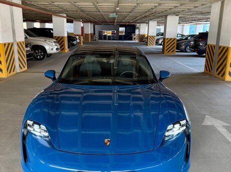 Porsche Taycan 2023