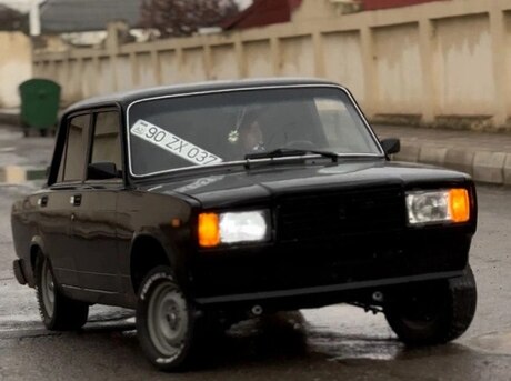 LADA (VAZ) 2107 2010