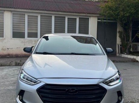 Hyundai Elantra 2018