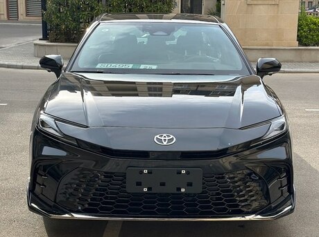 Toyota Camry 2025