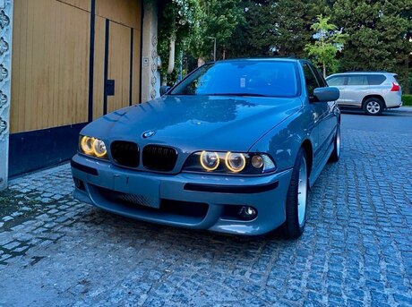 BMW 525