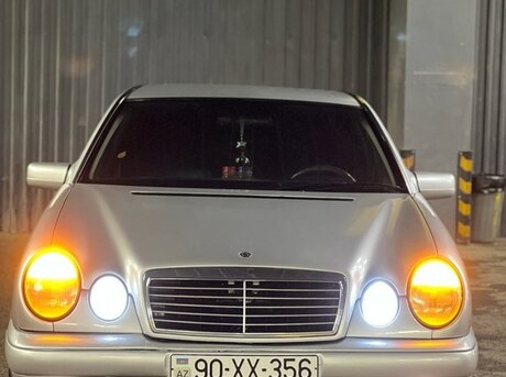Mercedes E 200
