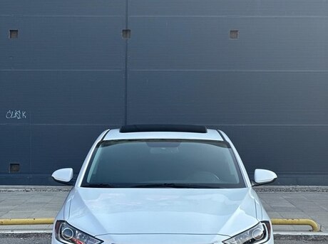 Hyundai Elantra 2017