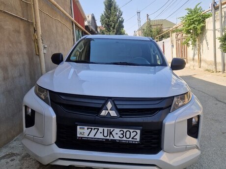 Mitsubishi L200 2021
