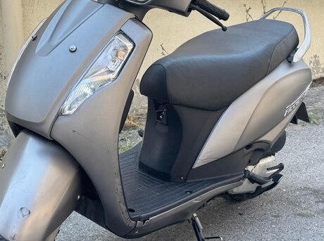 Suzuki Burgman 2020