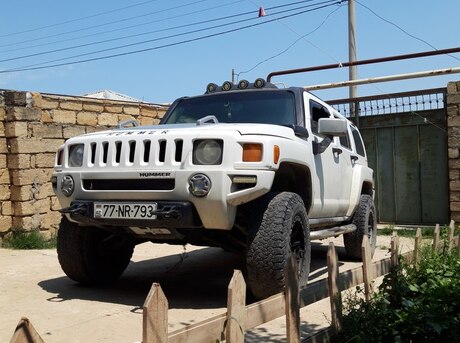 Hummer H3
