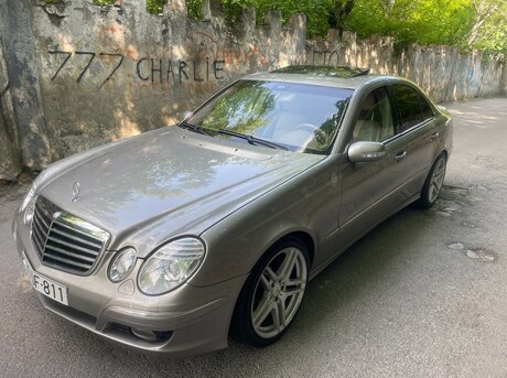Mercedes E 320