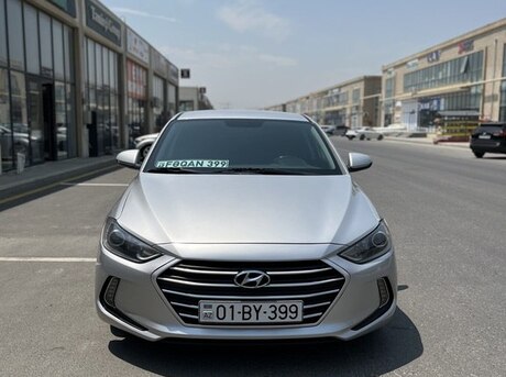 Hyundai Elantra 2017