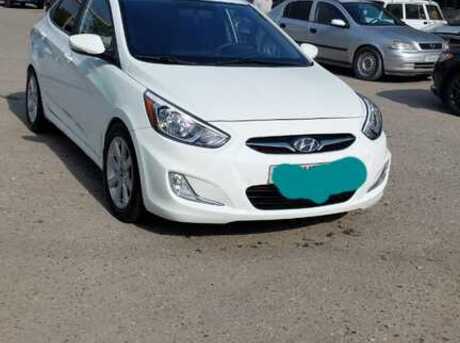 Hyundai Accent 2012