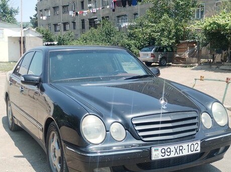 Mercedes E 270 2000