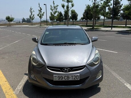 Hyundai Elantra 2012