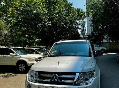 Mitsubishi Pajero 2013