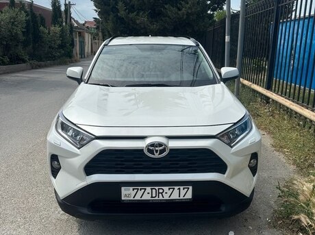 Toyota RAV4 2021