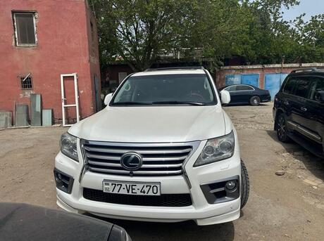 Lexus LX 570 2012