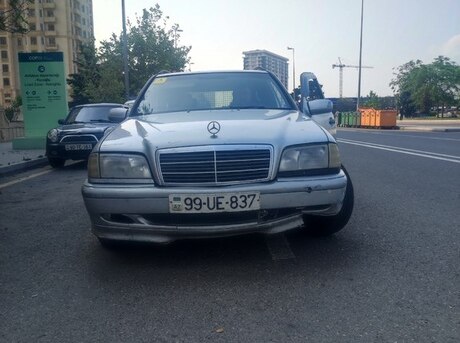 Mercedes C 220 d 2001
