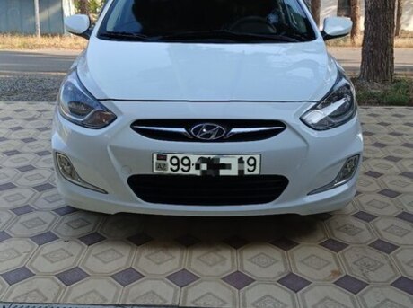 Hyundai Accent 2012