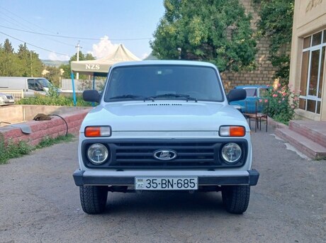 LADA (VAZ) Niva 2015