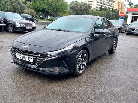 Hyundai Elantra 2022