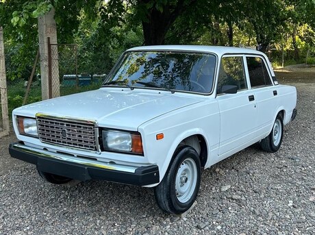 LADA (VAZ) 2107 2010