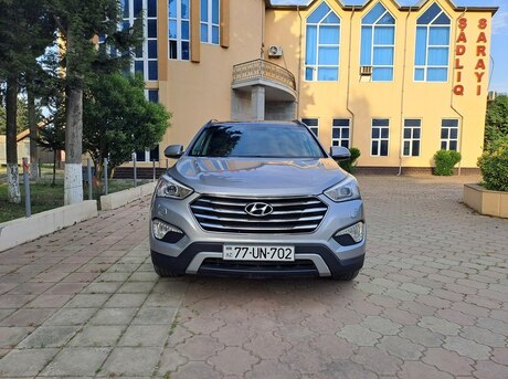 Hyundai Grand Santa Fe