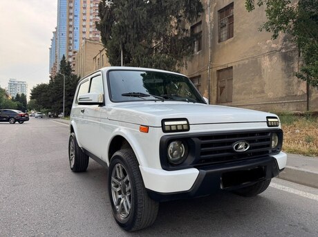 LADA (VAZ) Niva 2015