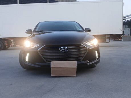Hyundai Elantra 2017