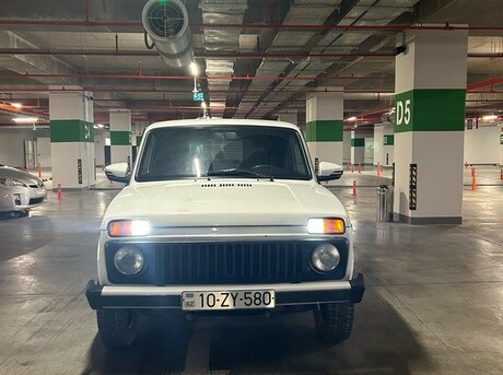 LADA (VAZ) Niva 2008