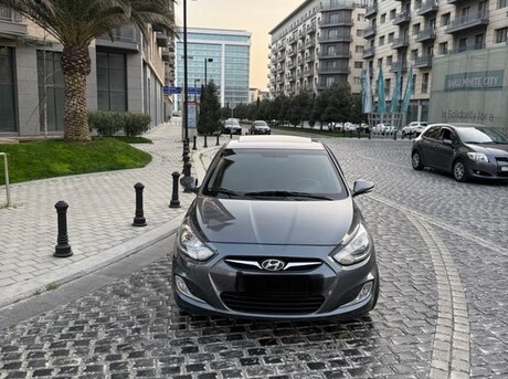 Hyundai Accent 2012
