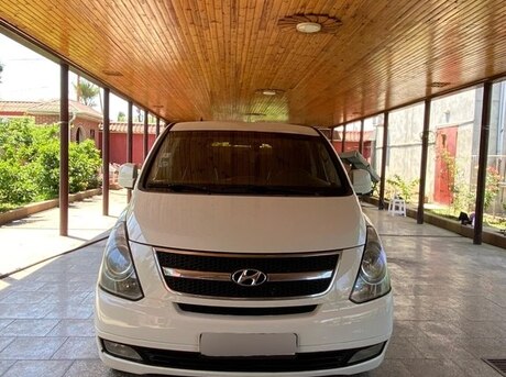 Hyundai H-1 2011