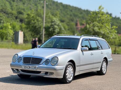 Mercedes E 240 2000