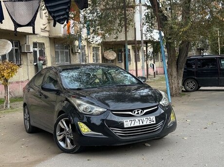 Hyundai Elantra 2012