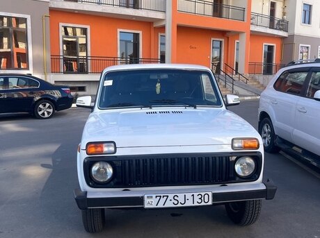 LADA (VAZ) Niva 2013
