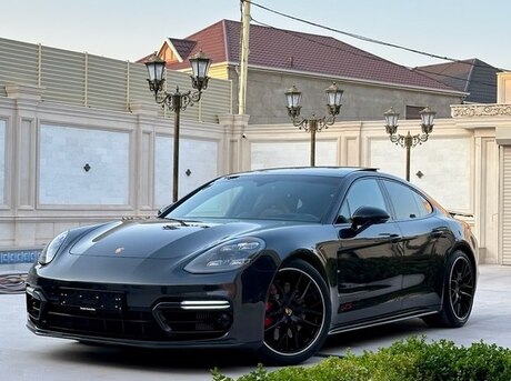 Porsche Panamera GTS