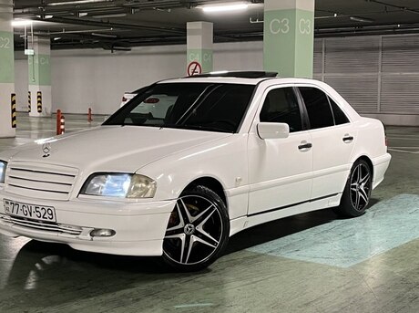 Mercedes C 180