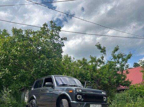 LADA (VAZ) Niva 2022