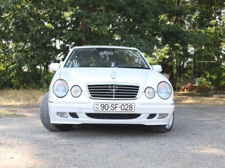 Mercedes E 220 d 2000