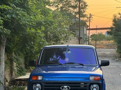 LADA (VAZ) Niva 2015