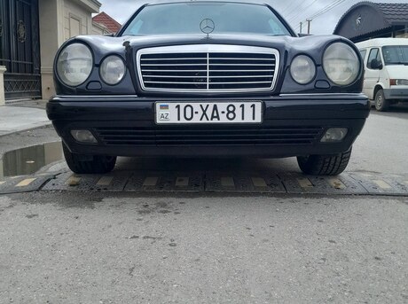 Mercedes E 240 1999