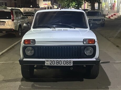 LADA (VAZ) Niva 2015