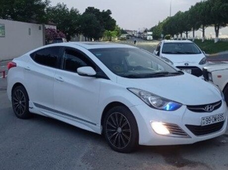 Hyundai Elantra 2011