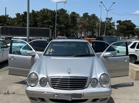 Mercedes E 220 d 2000