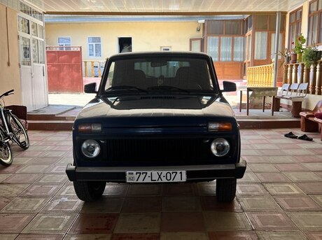 LADA (VAZ) Niva 2015