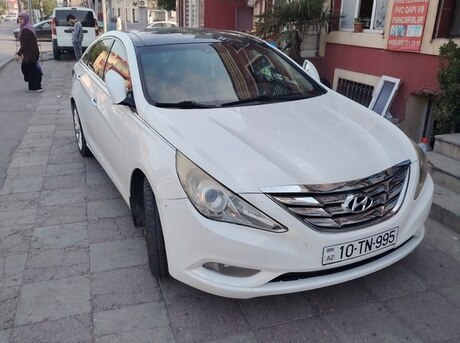 Hyundai Sonata 2010