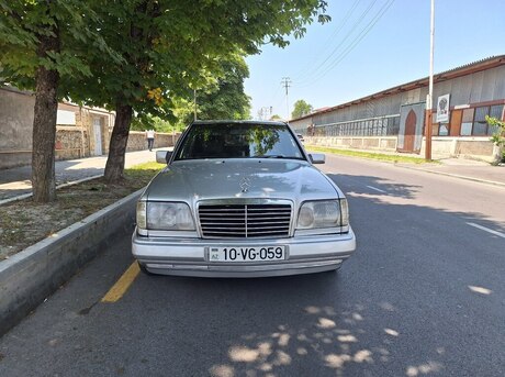 Mercedes E 220 1995